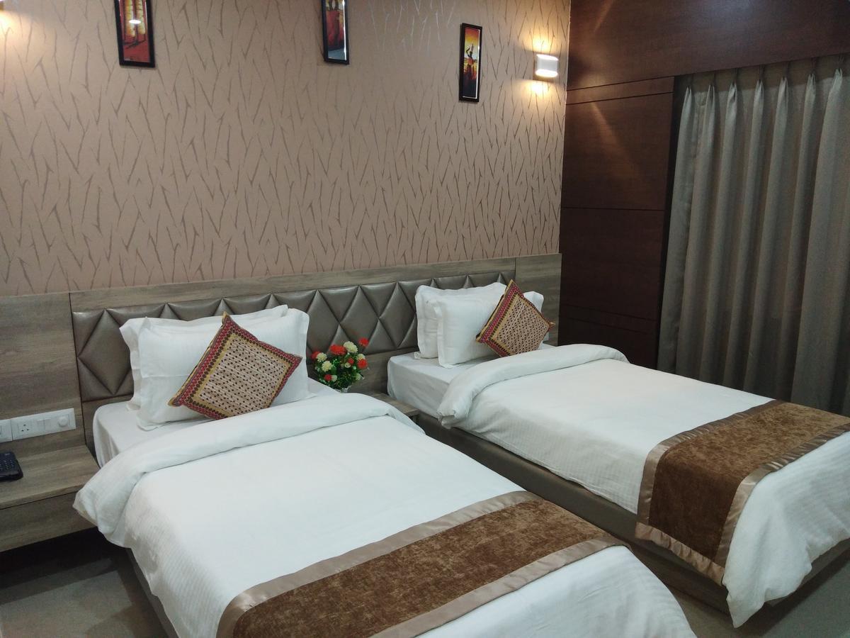 Hotel Welkin Residency Tezpur 外观 照片
